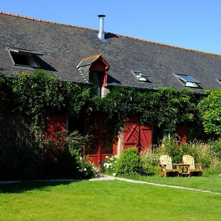 La Maison Jaune A La Janaie Parigné Εξωτερικό φωτογραφία