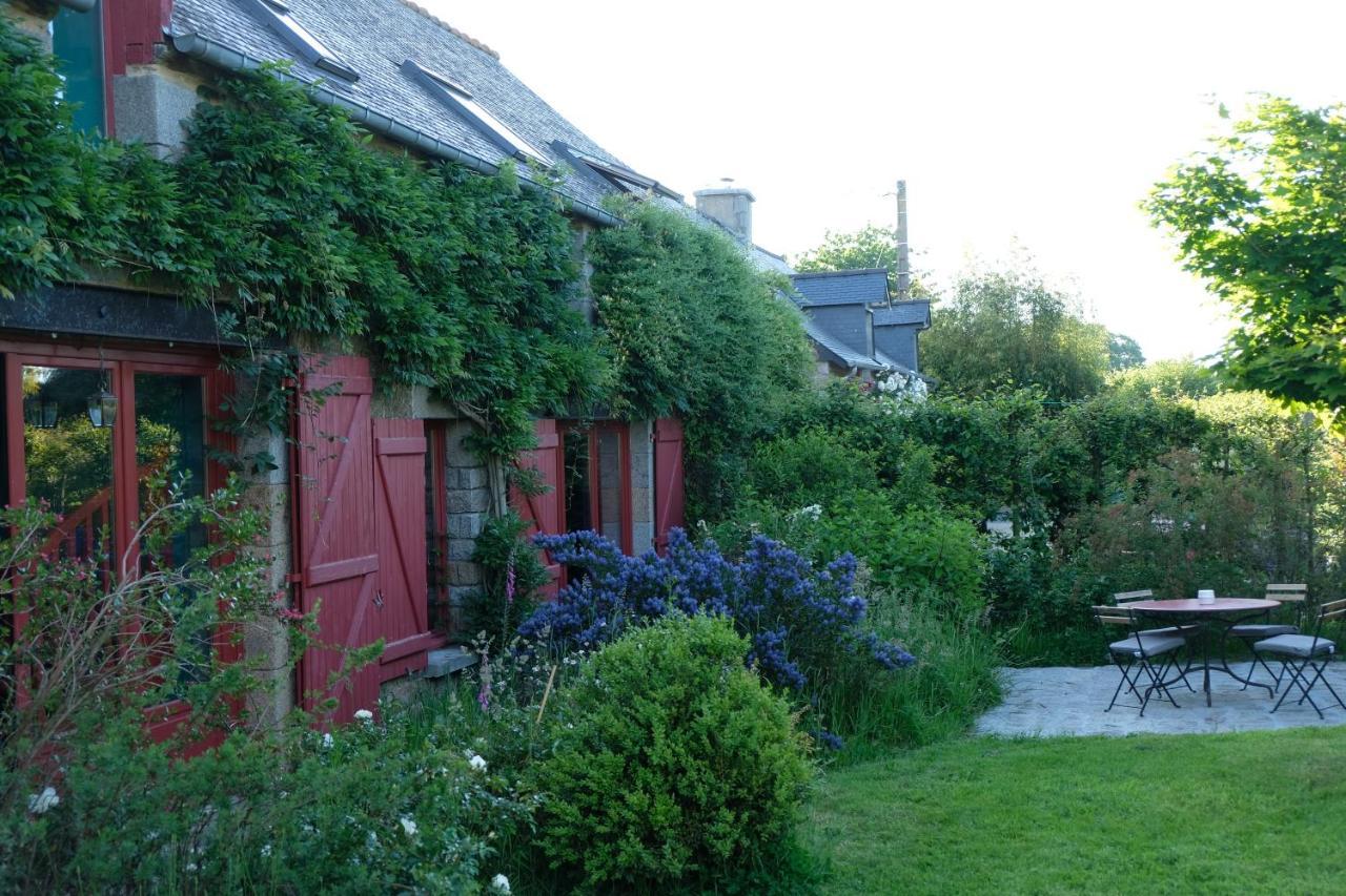 La Maison Jaune A La Janaie Parigné Εξωτερικό φωτογραφία