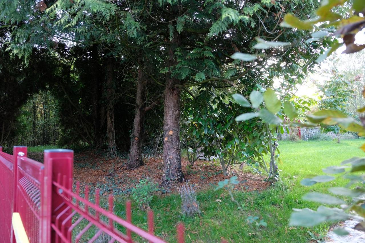 La Maison Jaune A La Janaie Parigné Εξωτερικό φωτογραφία